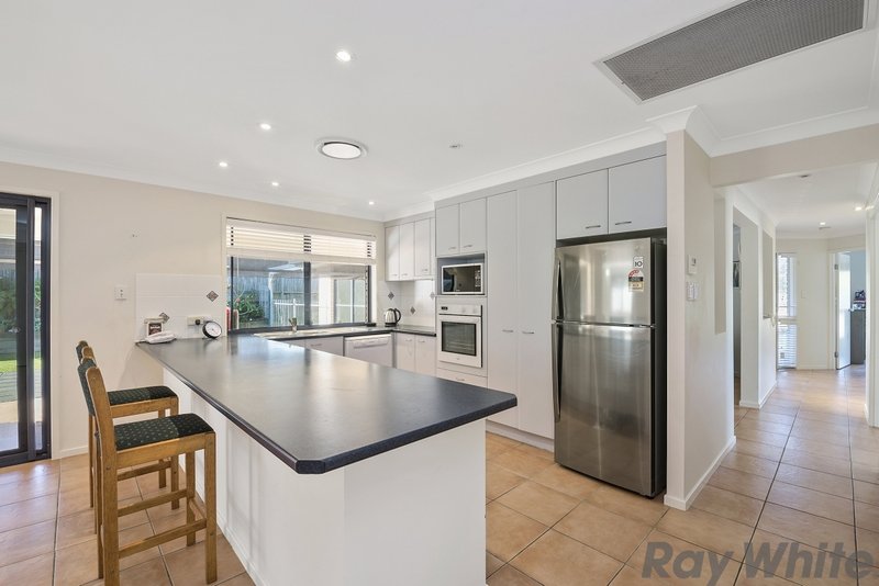 Photo - 105 Parsons Boulevard, Deception Bay QLD 4508 - Image 3