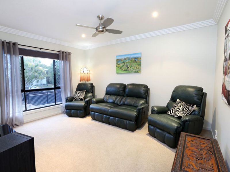 Photo - 105 Porteus Drive, Seven Hills QLD 4170 - Image 20