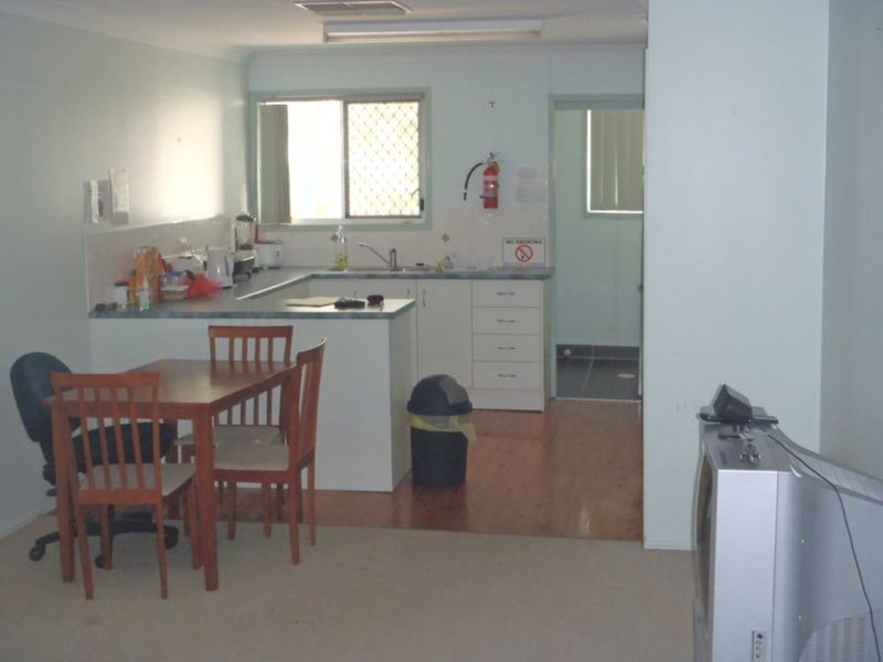 Photo - 105 Quintin Street, Roma QLD 4455 - Image 3