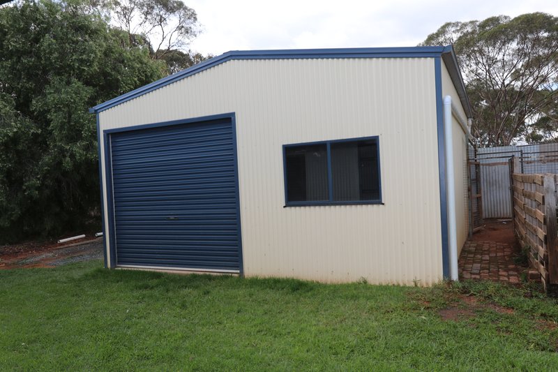 Photo - 105 Railway Road, West Wyalong NSW 2671 - Image 19