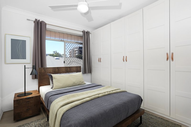 Photo - 10/5 Rose Street, Southport QLD 4215 - Image 7