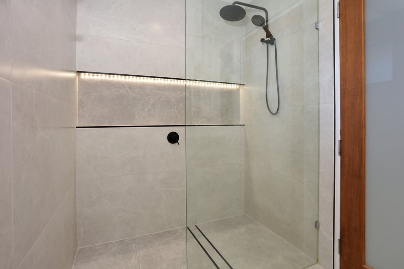 Photo - 10/5 Rose Street, Southport QLD 4215 - Image 10