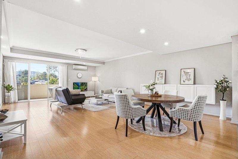 Photo - 10/5 Sherwin Avenue, Castle Hill NSW 2154 - Image 2