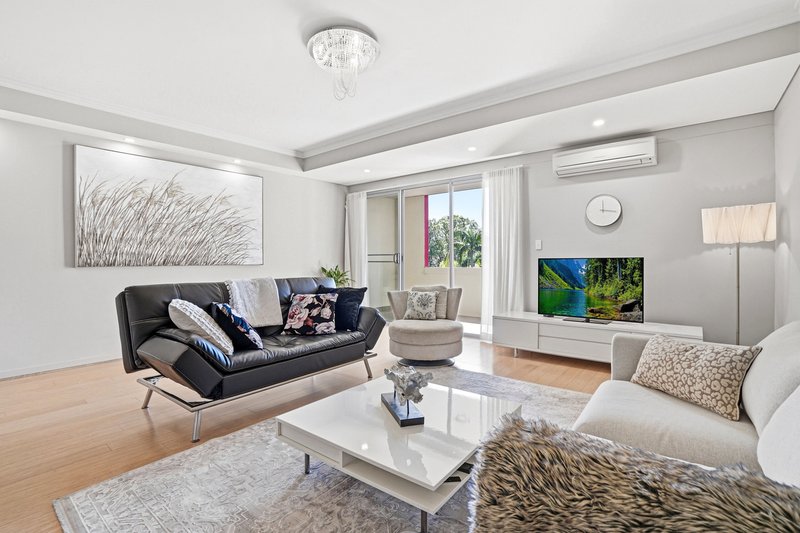 Photo - 10/5 Sherwin Avenue, Castle Hill NSW 2154 - Image 3