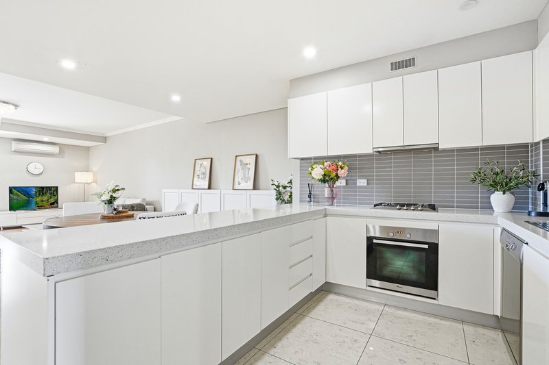 Photo - 10/5 Sherwin Avenue, Castle Hill NSW 2154 - Image 4