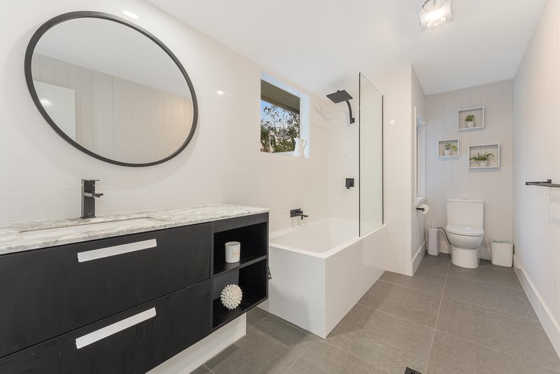 Photo - 105 Spitfire Avenue, Strathpine QLD 4500 - Image 13