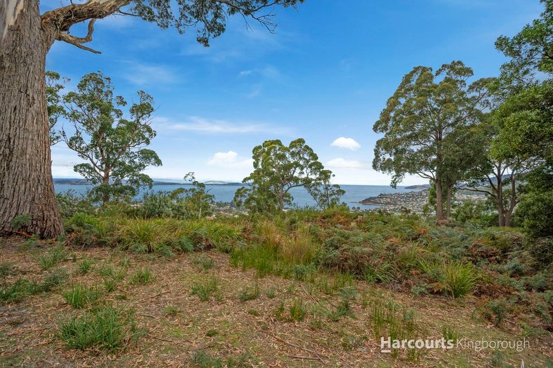 Photo - 105 Tingira Road, Blackmans Bay TAS 7052 - Image 3