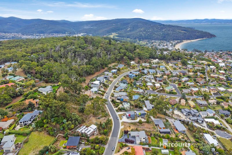 Photo - 105 Tingira Road, Blackmans Bay TAS 7052 - Image 6