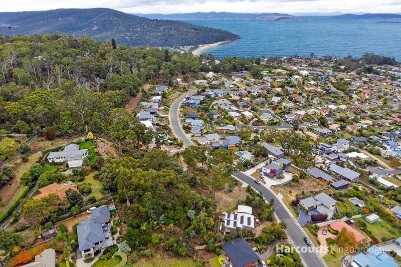 Photo - 105 Tingira Road, Blackmans Bay TAS 7052 - Image 7