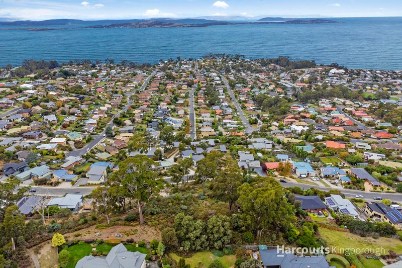 Photo - 105 Tingira Road, Blackmans Bay TAS 7052 - Image 8