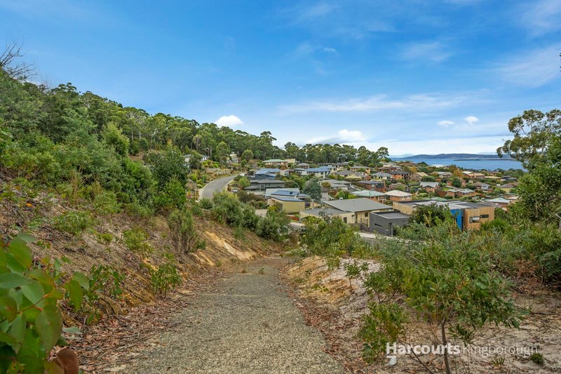 Photo - 105 Tingira Road, Blackmans Bay TAS 7052 - Image 17