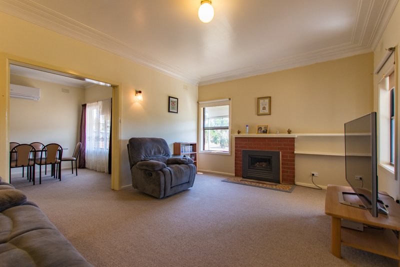 Photo - 105 Tumut Street, Adelong NSW 2729 - Image 3