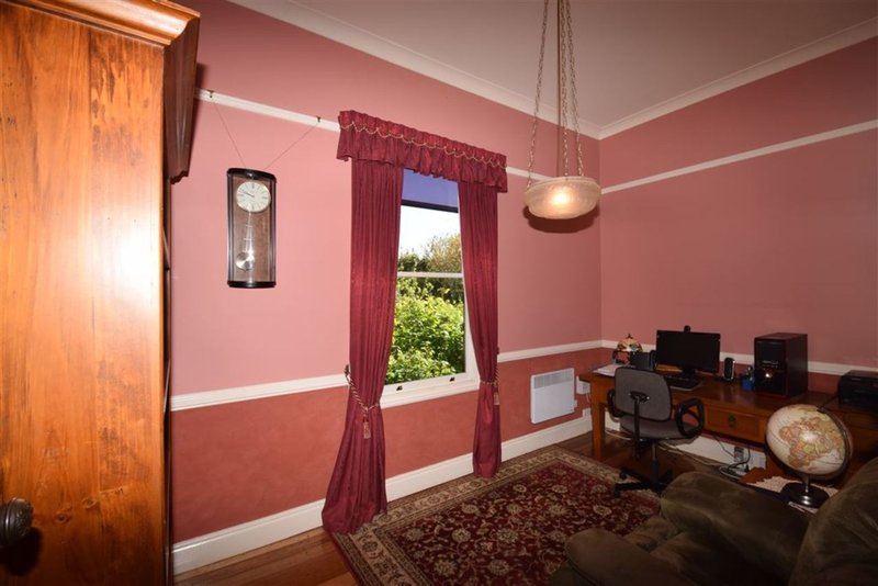 Photo - 105 West Westbury Place, Deloraine TAS 7304 - Image 11