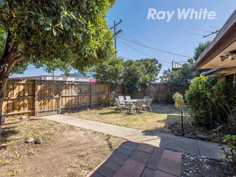 Photo - 10/50 Wedge Street, Epping VIC 3076 - Image 9