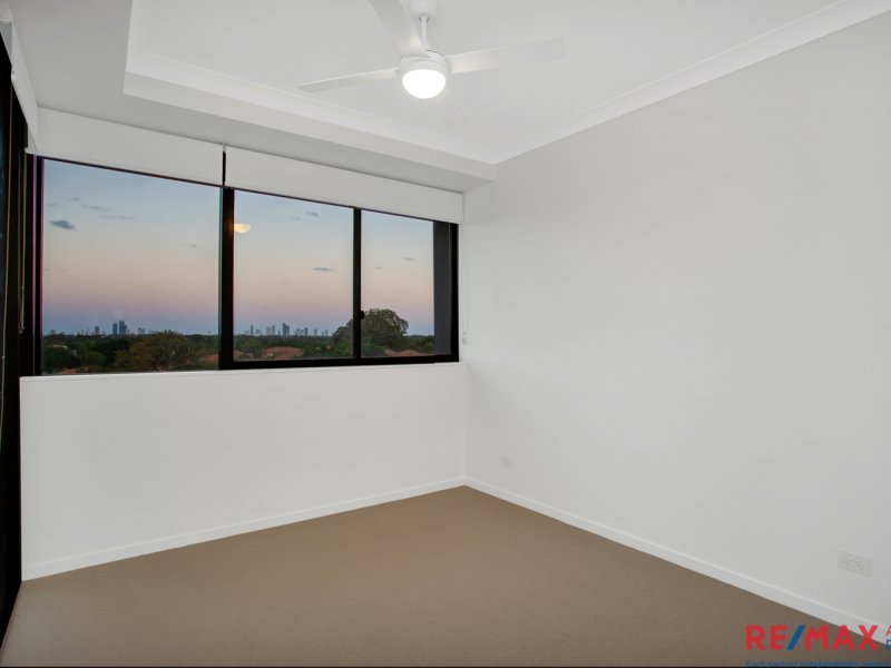 Photo - 10505/112 Palm Meadows Drive, Carrara QLD 4211 - Image 10