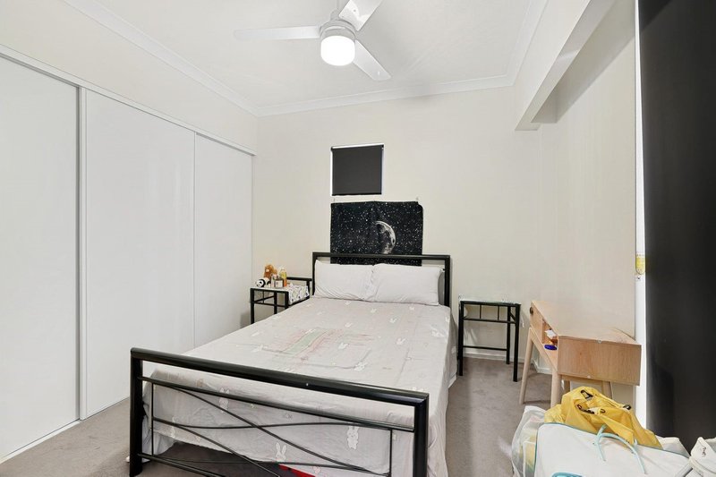 Photo - 105/11 Norman Street, Southport QLD 4215 - Image 9