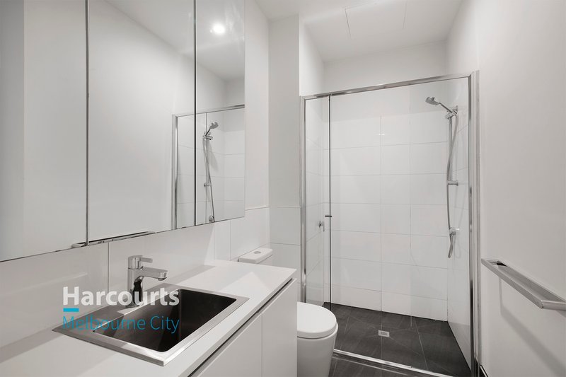 Photo - 105/112 Ireland Street, West Melbourne VIC 3003 - Image 4