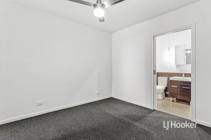 Photo - 105/18 Tribeca Drive, Point Cook VIC 3030 - Image 11