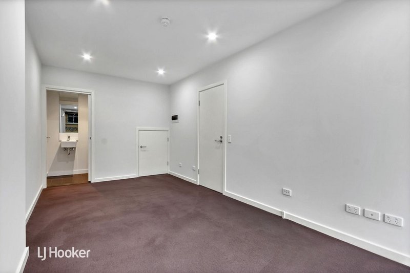 Photo - 105/191 Morphett Street, Adelaide SA 5000 - Image 8