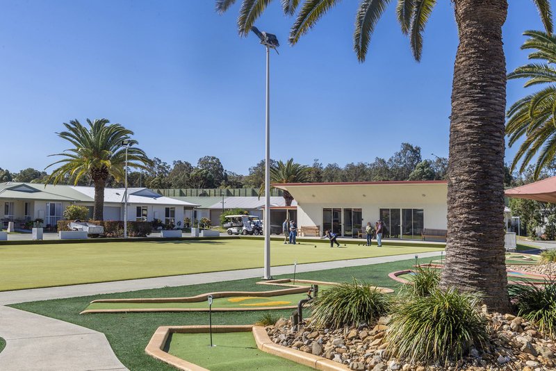 Photo - 105/2 Ford Court, Carindale QLD 4152 - Image 16