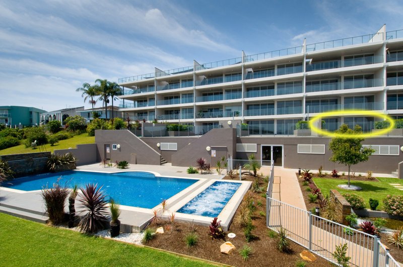 Photo - 105/20-22 Mort Street, Port Macquarie NSW 2444 - Image 2