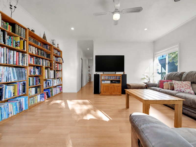 Photo - 1053 Heatherton Road, Noble Park VIC 3174 - Image 2