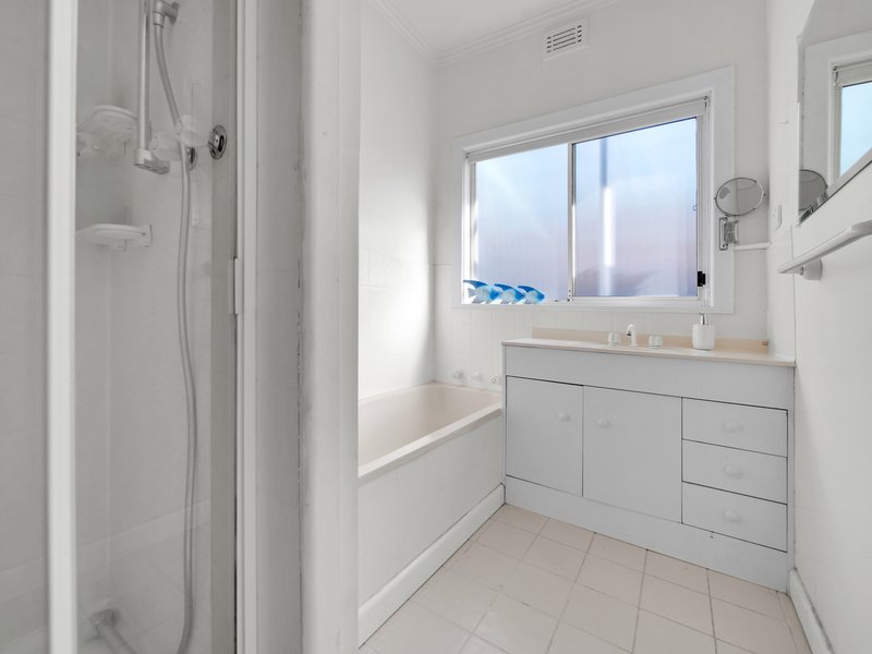 Photo - 1053 Heatherton Road, Noble Park VIC 3174 - Image 11
