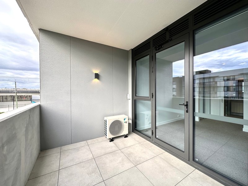 Photo - 105/3 Orchid Street, Clayton South VIC 3169 - Image 8