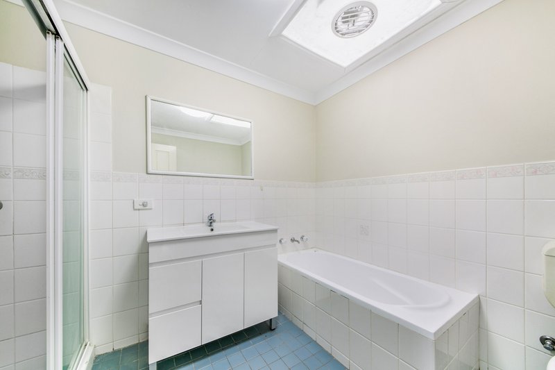 Photo - 10/53 Windsor Rd , Merrylands NSW 2160 - Image 3