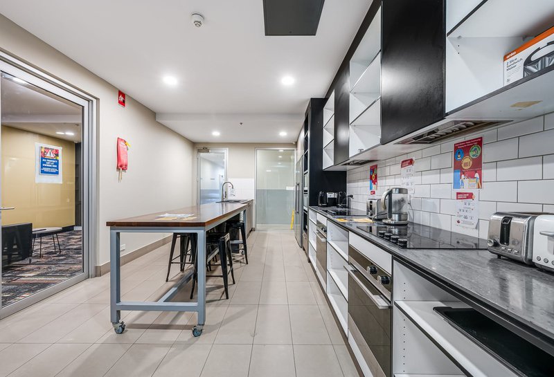 Photo - 105/304 Waymouth Street, Adelaide SA 5000 - Image 9