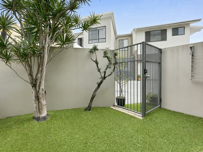 Photo - 10/54 Azzurra Drive, Varsity Lakes QLD 4227 - Image 22