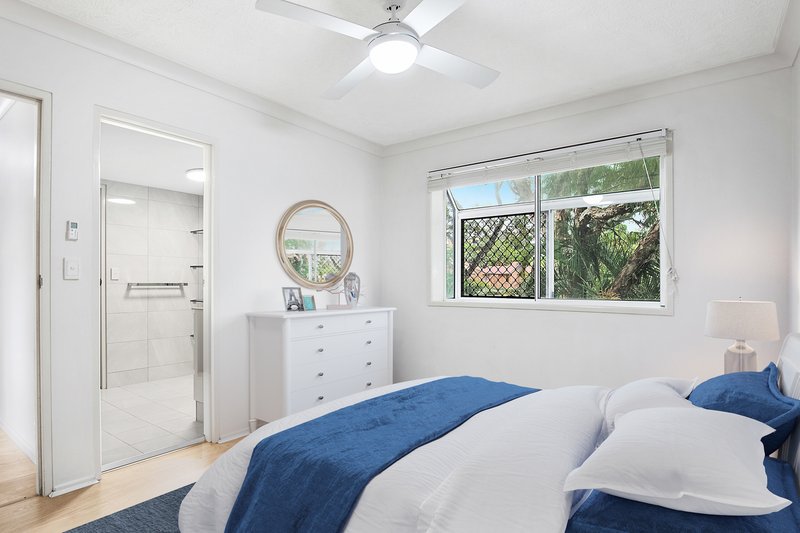 Photo - 10/54 Dutton Street, Coolangatta QLD 4225 - Image 4