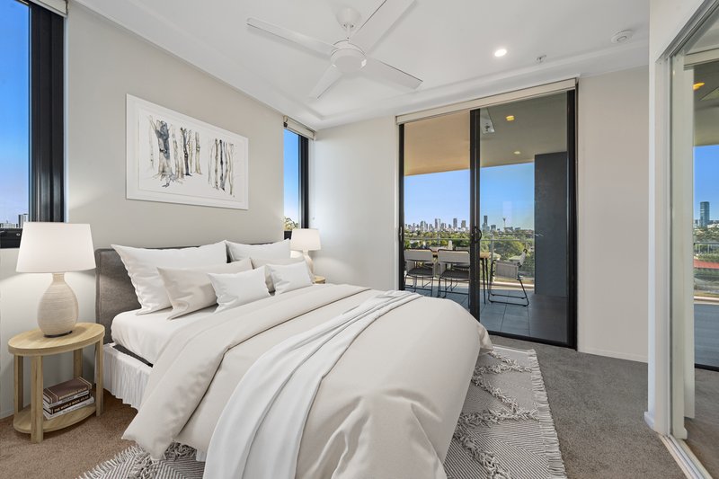 Photo - 1054/123 Cavendish Road, Coorparoo QLD 4151 - Image 5