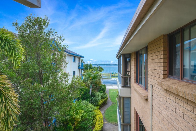 Photo - 10/548 Marine Parade, Biggera Waters QLD 4216 - Image 10