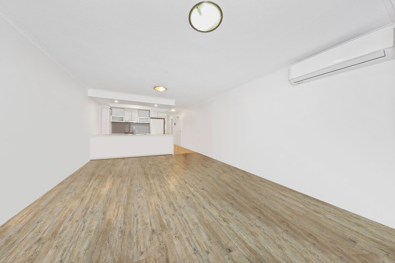 Photo - 105/6 Exford Street, Brisbane City QLD 4000 - Image 4