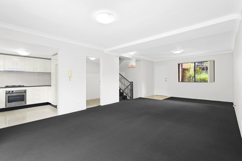 Photo - 10/58 Lansdowne Street, Merrylands NSW 2160 - Image 2