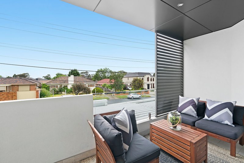 Photo - 105/93 Cavanagh Street, Cheltenham VIC 3192 - Image 9