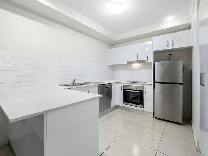 Photo - 10/6-10 Wattle Street, Yorkeys Knob QLD 4878 - Image 4