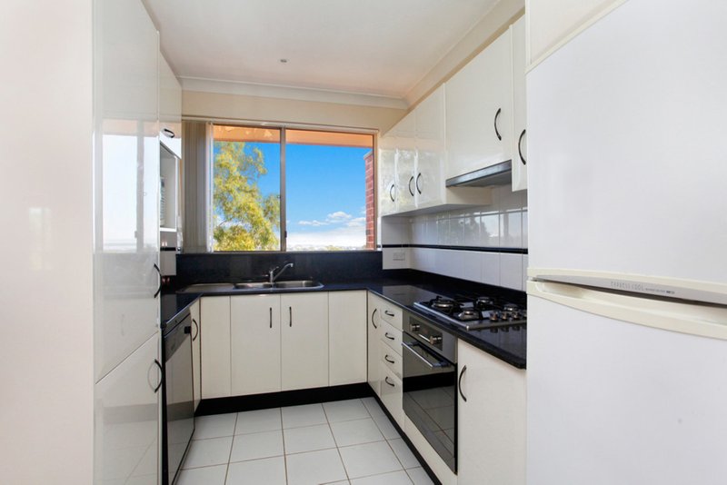 Photo - 10/6-12 Mansfield Ave , Caringbah NSW 2229 - Image 2