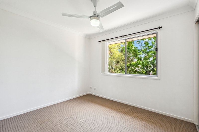 Photo - 10/6-32 University Drive, Meadowbrook QLD 4131 - Image 7