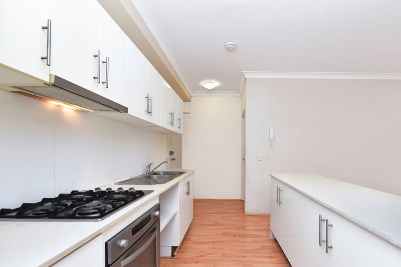 Photo - 10/6-8 The Crescent, Homebush NSW 2140 - Image 2