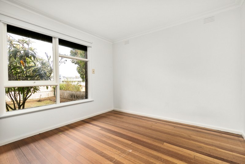 Photo - 106 Anderson Road, Fawkner VIC 3060 - Image 5