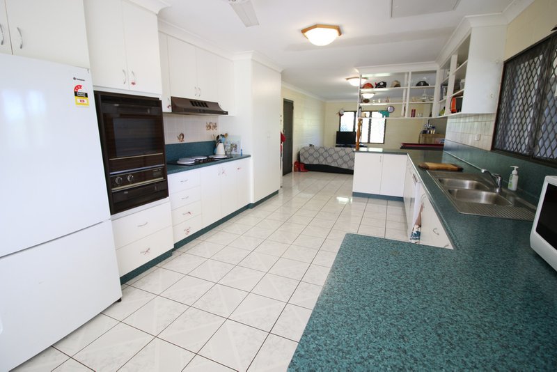 Photo - 106 Bartlett Road, Horseshoe Lagoon QLD 4809 - Image 6