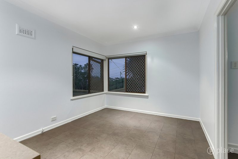 Photo - 106 Bilsen Road, Wavell Heights QLD 4012 - Image 18