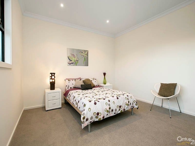 Photo - 106 Brewer Road, Bentleigh VIC 3204 - Image 8