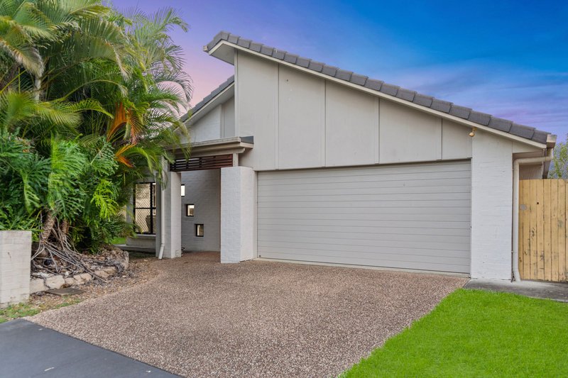 106 Brookeside Crescent, Seventeen Mile Rocks QLD 4073