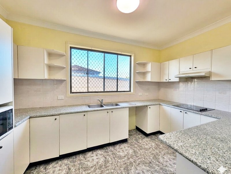 Photo - 106 Cambridge Street, Canley Heights NSW 2166 - Image 3