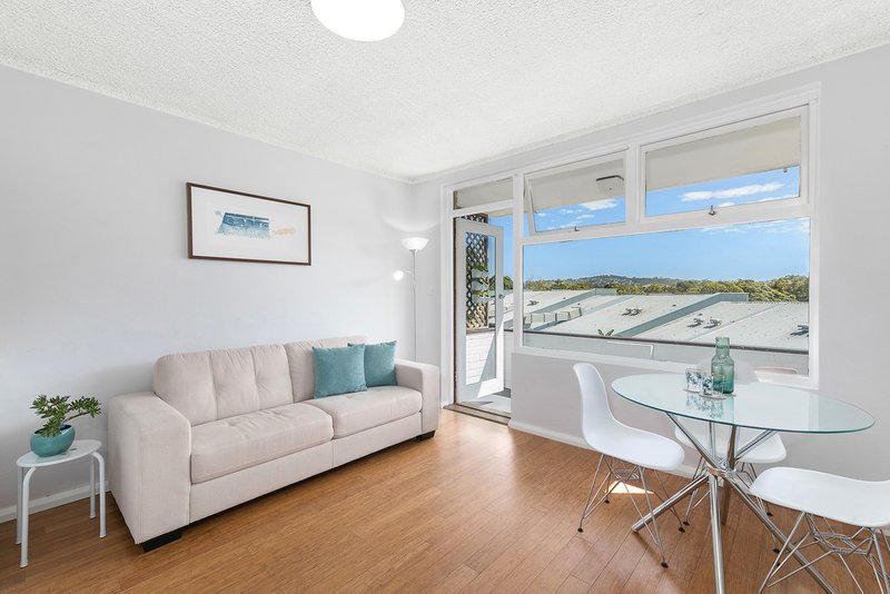 Photo - 10/6 Campbell Parade, Manly Vale NSW 2093 - Image 3