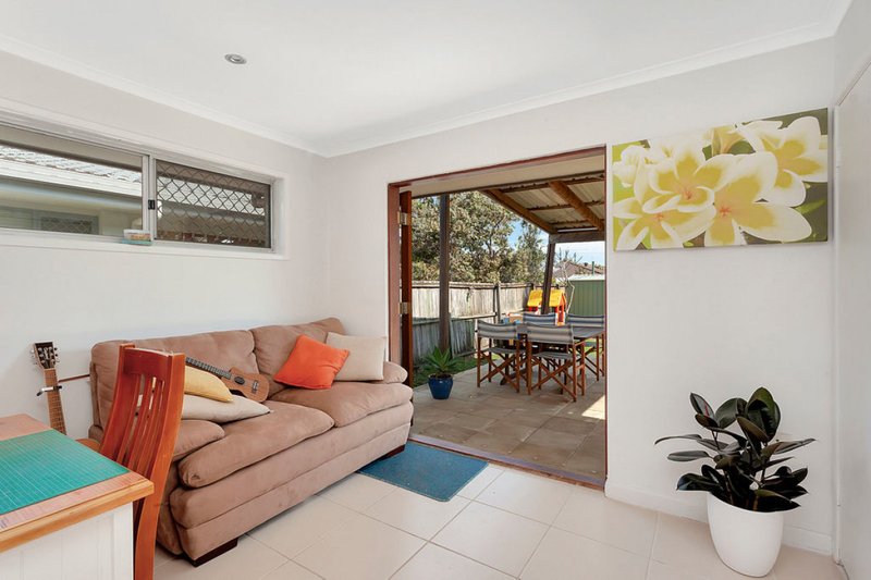 Photo - 106 Chainey Avenue, Miami QLD 4220 - Image 12