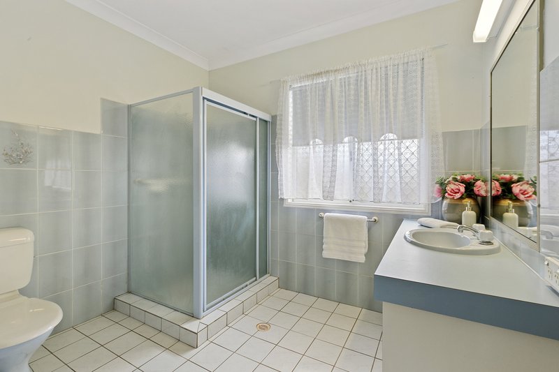 Photo - 106 Delavan Street, Wishart QLD 4122 - Image 12